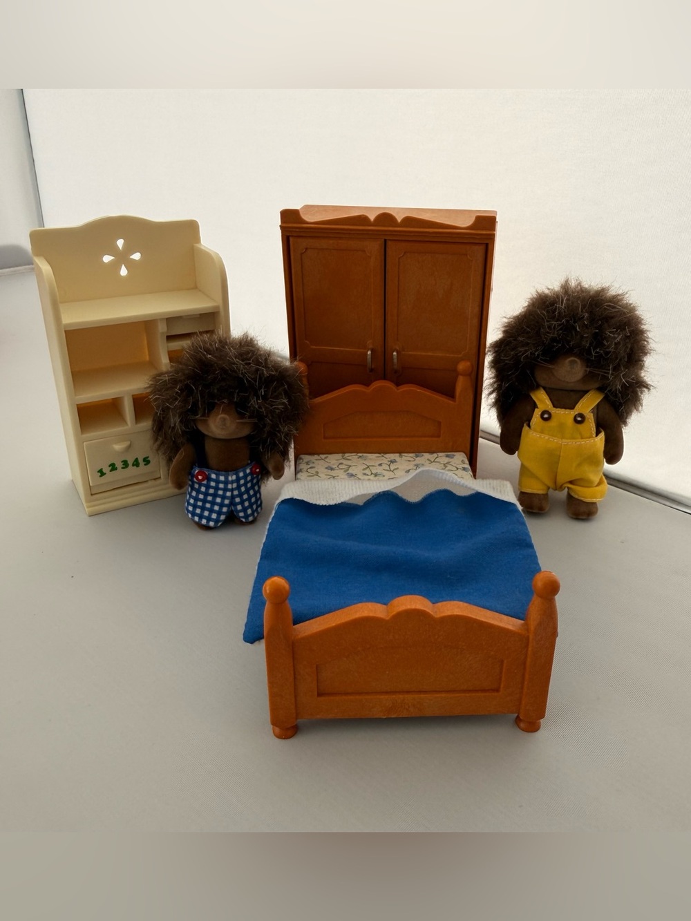 Sylvanian Families Calico Critters Hedgehog animals and furniture lot